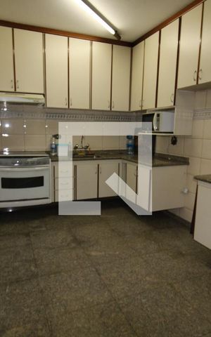 Casa à venda com 114m², 3 quartos e 2 vagasCozinha