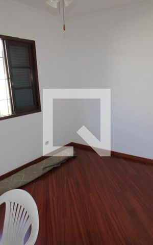 Casa à venda com 114m², 3 quartos e 2 vagasQuarto 2