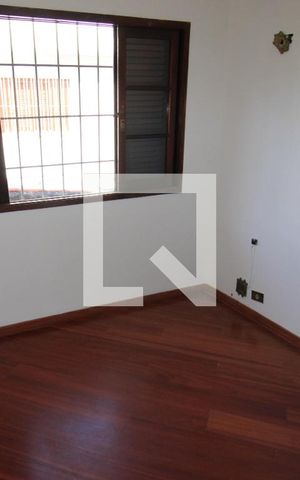 Casa à venda com 114m², 3 quartos e 2 vagasQuarto 3