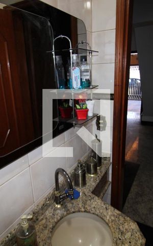Casa à venda com 114m², 3 quartos e 2 vagasLavabo