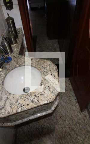 Casa à venda com 114m², 3 quartos e 2 vagasLavabo
