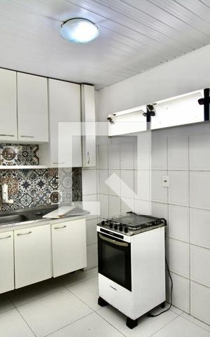 Casa para alugar com 82m², 2 quartos e 1 vaga Casa para alugar com 82m², 2 quartos e 1 vagaCozinha
