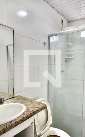 Casa para alugar com 82m², 2 quartos e 1 vaga Casa para alugar com 82m², 2 quartos e 1 vagaBanheiro