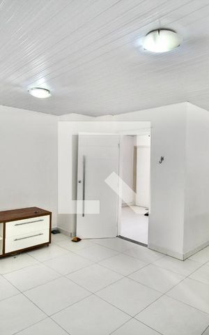 Casa para alugar com 82m², 2 quartos e 1 vaga Casa para alugar com 82m², 2 quartos e 1 vagaSala