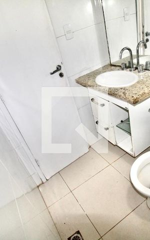 Casa para alugar com 82m², 2 quartos e 1 vaga Casa para alugar com 82m², 2 quartos e 1 vagaBanheiro