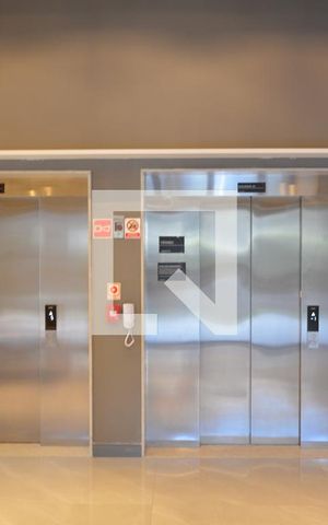Apartamento à venda com 53m², 1 quarto e 1 vagaElevadores