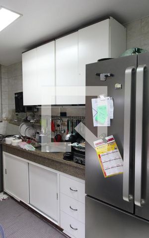 Apartamento para alugar com 105m², 3 quartos e 2 vagasCozinha