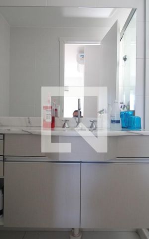 Apartamento à venda com 76m², 3 quartos e 2 vagasBanheiro da Suíte