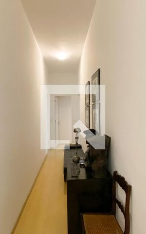 Apartamento à venda com 360m², 3 quartos e 3 vagas Apartamento à venda com 360m², 3 quartos e 3 vagasCorredor