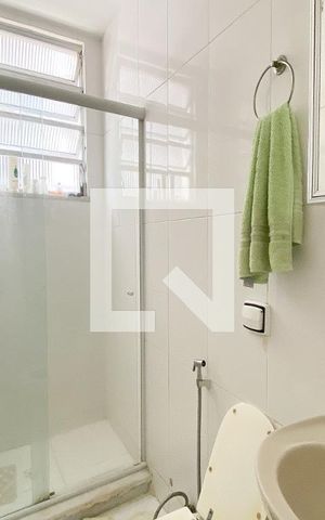 Apartamento à venda com 360m², 3 quartos e 3 vagas Apartamento à venda com 360m², 3 quartos e 3 vagasBanheiro de serviço