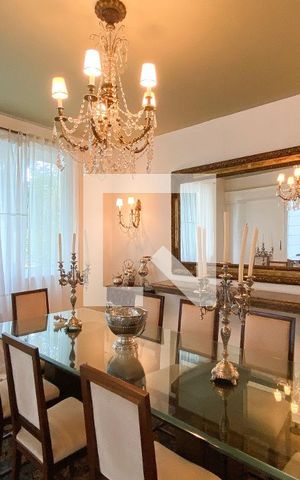 Apartamento à venda com 360m², 3 quartos e 3 vagas Apartamento à venda com 360m², 3 quartos e 3 vagasCopa