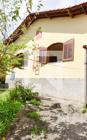 Casa à venda com 360m², 3 quartos e 3 vagas Casa à venda com 360m², 3 quartos e 3 vagasÁrea comum