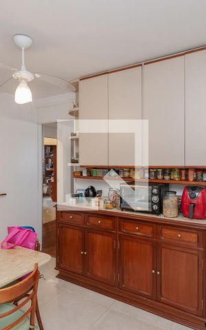 Apartamento à venda com 160m², 4 quartos e 3 vagas Apartamento à venda com 160m², 4 quartos e 3 vagasCopa