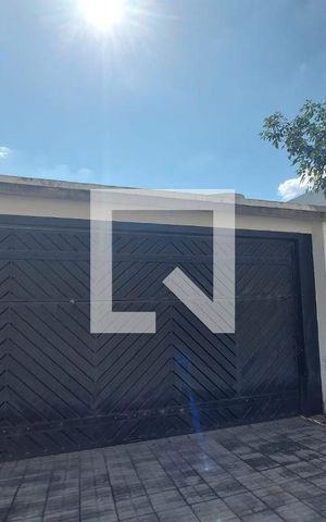 Casa à venda com 419m², 4 quartos e 4 vagas Casa à venda com 419m², 4 quartos e 4 vagasFachada