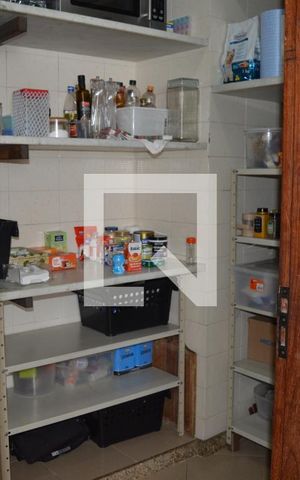 Casa à venda com 419m², 4 quartos e 4 vagasDespensa