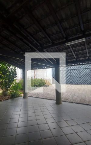 Casa à venda com 419m², 4 quartos e 4 vagas Casa à venda com 419m², 4 quartos e 4 vagasGaragem