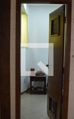 Casa à venda com 419m², 4 quartos e 4 vagasQuarto 5