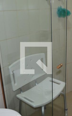 Casa à venda com 419m², 4 quartos e 4 vagasBanheiro de serviço