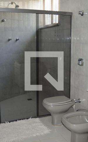 Casa à venda com 419m², 4 quartos e 4 vagasBanheiro Social