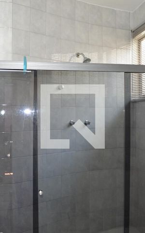Casa à venda com 419m², 4 quartos e 4 vagasBanheiro Social