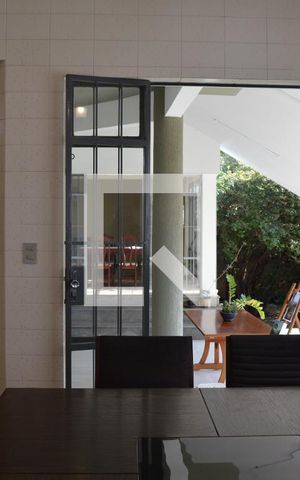 Casa à venda com 419m², 4 quartos e 4 vagasCozinha