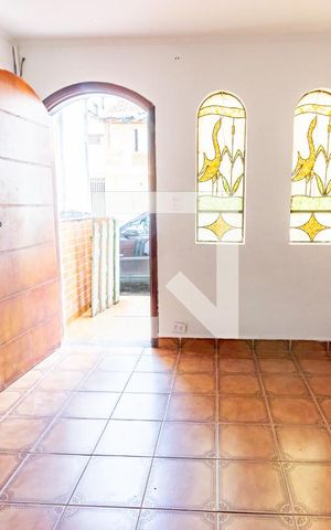 Casa à venda com 100m², 2 quartos e sem vaga Casa à venda com 100m², 2 quartos e sem vagaSala