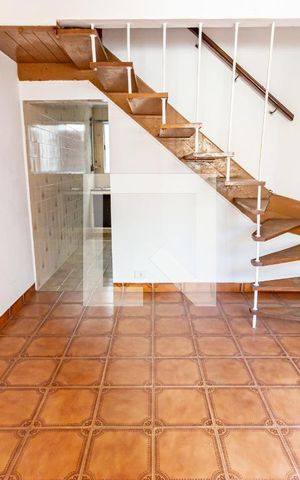 Casa à venda com 100m², 2 quartos e sem vaga Casa à venda com 100m², 2 quartos e sem vagaSala