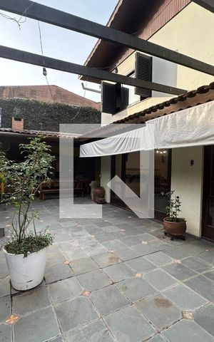 Casa à venda com 450m², 8 quartos e 3 vagasArea Externa