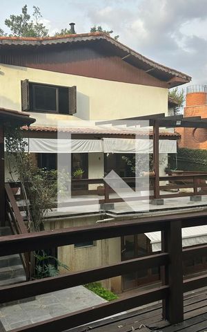 Casa à venda com 450m², 8 quartos e 3 vagasArea Externa