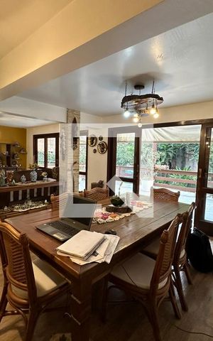 Casa à venda com 450m², 8 quartos e 3 vagasSala de jantar