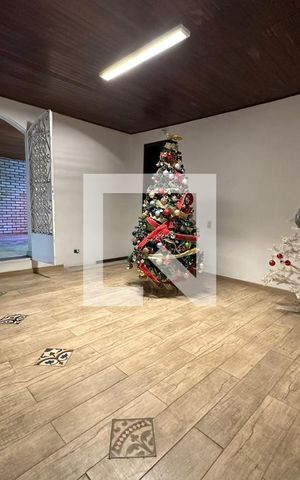 Casa à venda com 450m², 8 quartos e 3 vagasSuíte 1