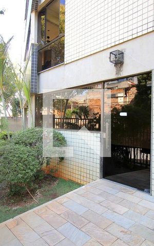 Apartamento à venda com 330m², 5 quartos e 2 vagasFachada interna
