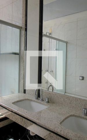 Apartamento à venda com 330m², 5 quartos e 2 vagasBanheiro das Semi Suites