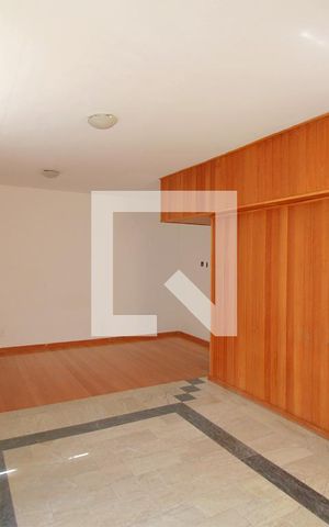 Apartamento à venda com 330m², 5 quartos e 2 vagasSuite 1
