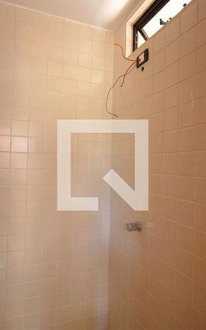 Apartamento à venda com 330m², 5 quartos e 2 vagasBanheiro de Serviço