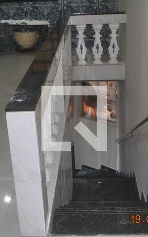 Apartamento para alugar com 176m², 7 quartos e sem vagaEscada 