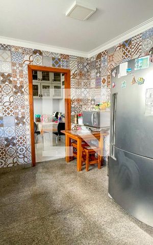 Casa à venda com 620m², 4 quartos e 6 vagas Casa à venda com 620m², 4 quartos e 6 vagasCozinha