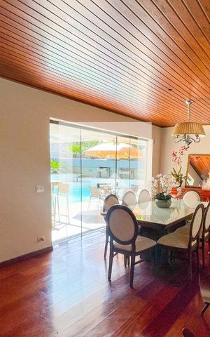 Casa à venda com 620m², 4 quartos e 6 vagas Casa à venda com 620m², 4 quartos e 6 vagasSala de Jantar