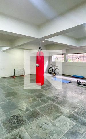 Casa à venda com 620m², 4 quartos e 6 vagas Casa à venda com 620m², 4 quartos e 6 vagasAcademia