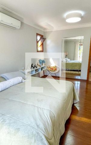 Casa à venda com 620m², 4 quartos e 6 vagas Casa à venda com 620m², 4 quartos e 6 vagasSuíte principal