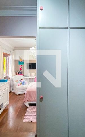 Casa à venda com 620m², 4 quartos e 6 vagas Casa à venda com 620m², 4 quartos e 6 vagasCloset da suíte 3