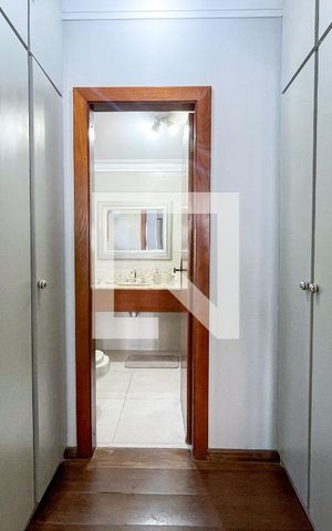 Casa à venda com 620m², 4 quartos e 6 vagas Casa à venda com 620m², 4 quartos e 6 vagasCloset da suíte 1