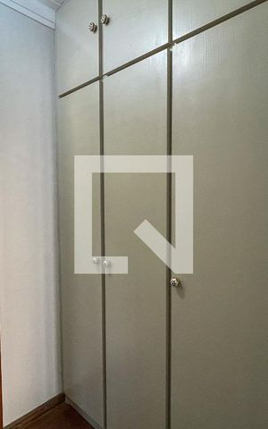 Casa à venda com 620m², 4 quartos e 6 vagas Casa à venda com 620m², 4 quartos e 6 vagasCloset da suíte 1
