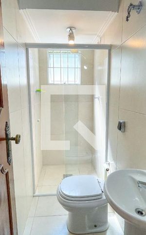 Casa à venda com 620m², 4 quartos e 6 vagas Casa à venda com 620m², 4 quartos e 6 vagasBanheiro de serviço