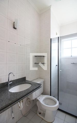 Casa de condomínio à venda com 165m², 2 quartos e 2 vagasBanheiro Social