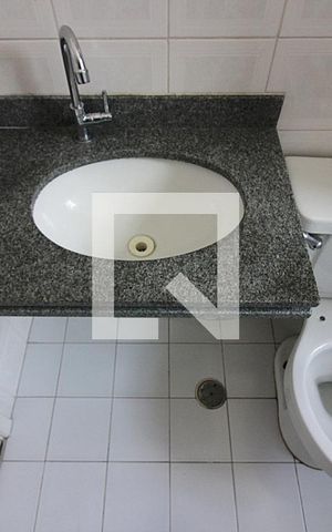 Casa de condomínio à venda com 165m², 2 quartos e 2 vagasBanheiro Social