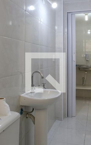 Studio para alugar com 29m², 1 quarto e sem vaga Studio para alugar com 29m², 1 quarto e sem vagaBanheiro