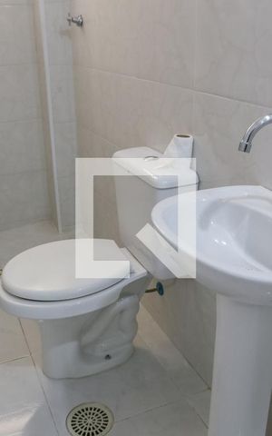 Studio para alugar com 29m², 1 quarto e sem vaga Studio para alugar com 29m², 1 quarto e sem vagaBanheiro