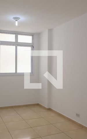 Studio para alugar com 29m², 1 quarto e sem vaga Studio para alugar com 29m², 1 quarto e sem vagaSala/Quarto