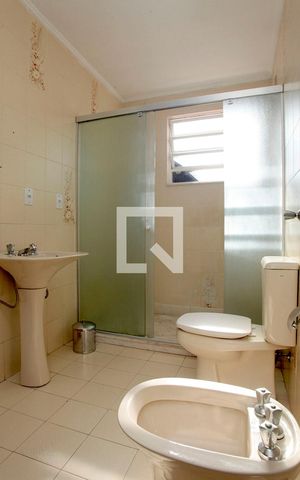 Casa à venda com 224m², 3 quartos e 3 vagasBanheiro 2